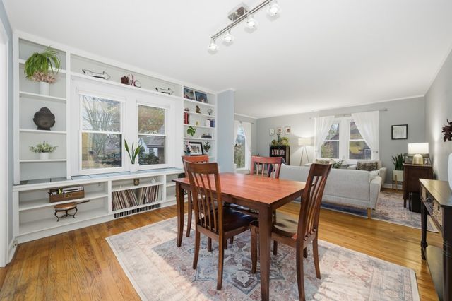 6521 Elmcrest Drive, Windsor Heights, IA 50324