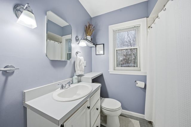 6521 Elmcrest Drive, Windsor Heights, IA 50324