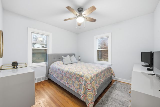 6521 Elmcrest Drive, Windsor Heights, IA 50324