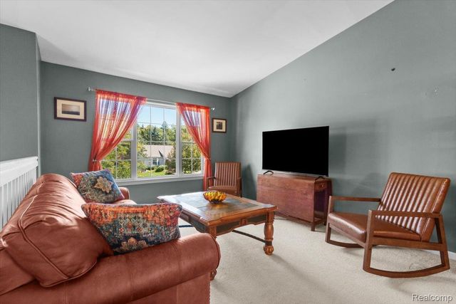 659 Andover Woods Drive, Fenton, MI 48430
