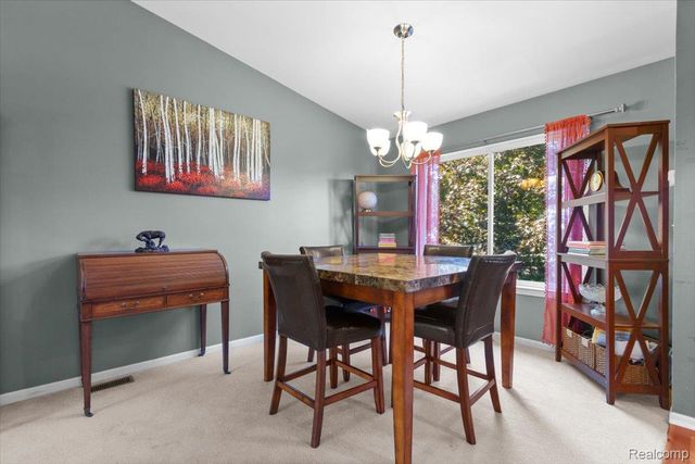 659 Andover Woods Drive, Fenton, MI 48430