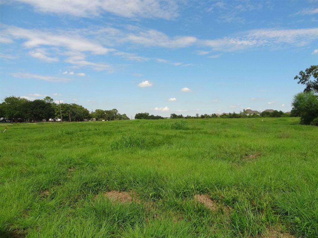 19419 Old Galveston Road, Webster, TX 77598