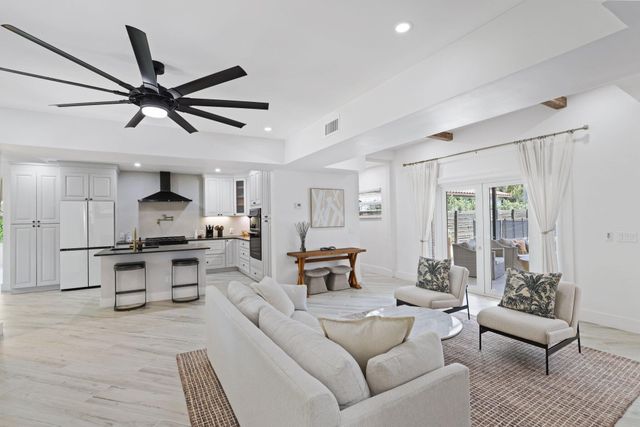 706 Sunset Road, West Palm Beach, FL 33401