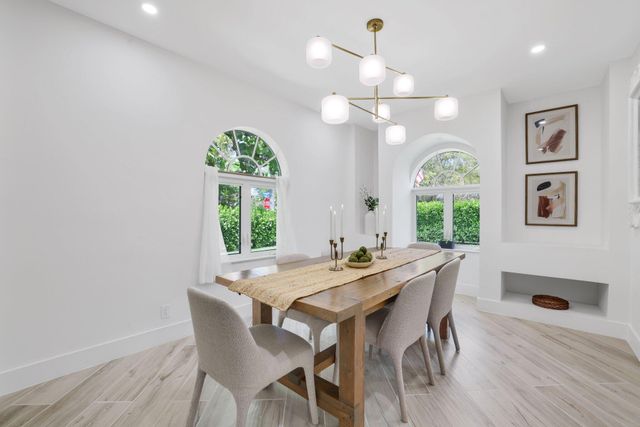 706 Sunset Road, West Palm Beach, FL 33401