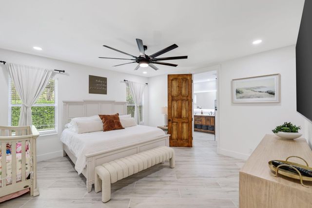 706 Sunset Road, West Palm Beach, FL 33401