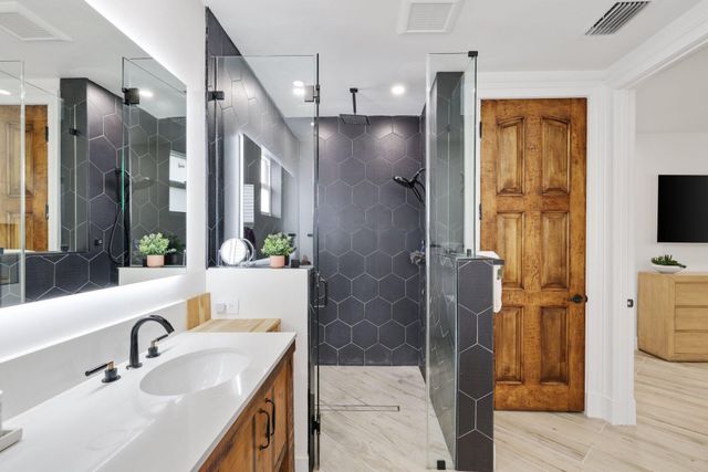 706 Sunset Road, West Palm Beach, FL 33401