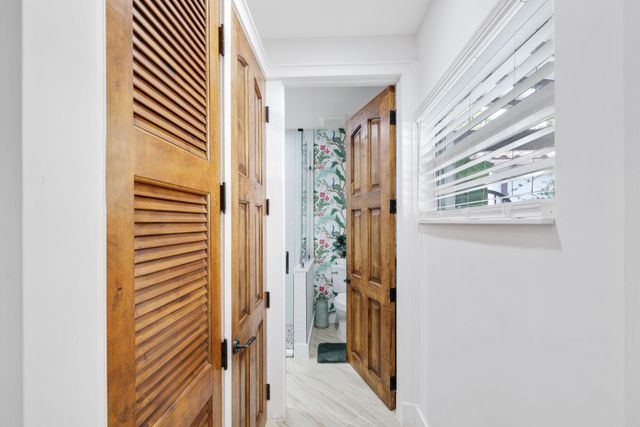 706 Sunset Road, West Palm Beach, FL 33401