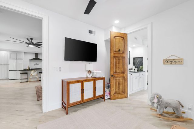 706 Sunset Road, West Palm Beach, FL 33401