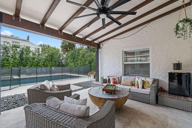 706 Sunset Road, West Palm Beach, FL 33401