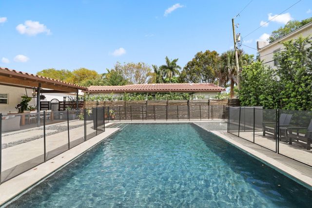 706 Sunset Road, West Palm Beach, FL 33401