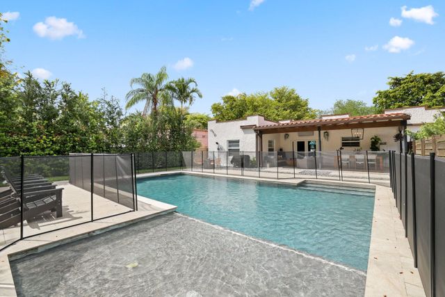 706 Sunset Road, West Palm Beach, FL 33401