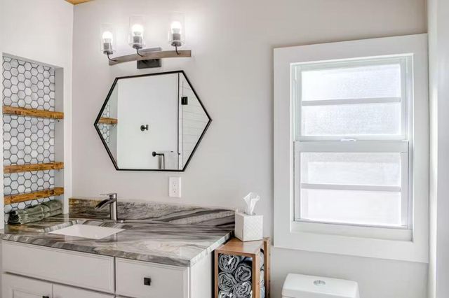 706 Sunset Road, West Palm Beach, FL 33401