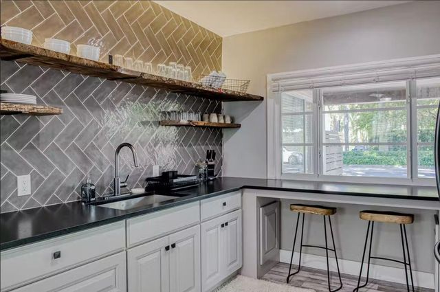 706 Sunset Road, West Palm Beach, FL 33401