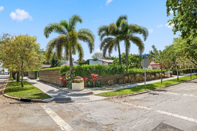 706 Sunset Road, West Palm Beach, FL 33401