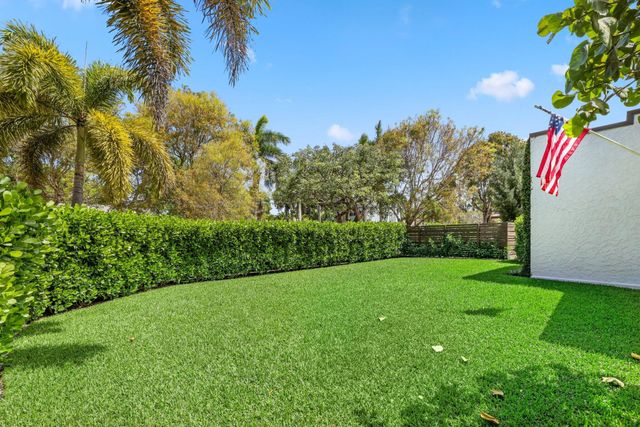 706 Sunset Road, West Palm Beach, FL 33401