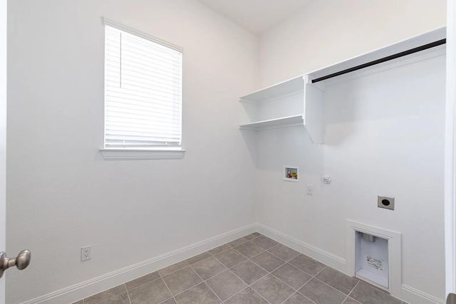 127 Silverbell LN, Bastrop, TX 78602