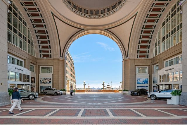 20 Rowes Wharf TH7, Boston, MA 02110