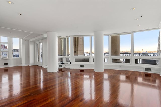 20 Rowes Wharf TH7, Boston, MA 02110
