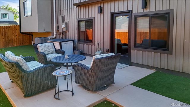 174 S Hoover Avenue, Louisville, CO 80027