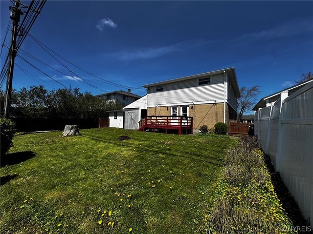 17 Saint Joan Lane, Cheektowaga, NY 14227