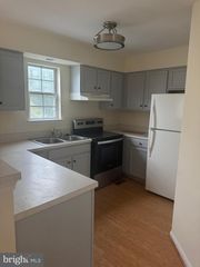 102 FRAZER DR, Purcellville, VA 20132