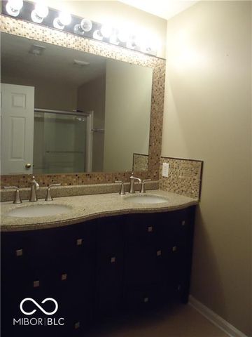 5077 Gunston Lane, Plainfield, IN 46168