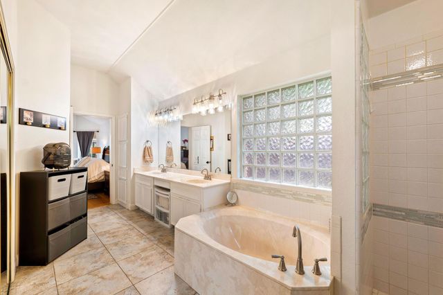 4010 Halfway CV, Round Rock, TX 78681