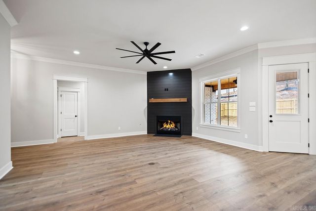 557 Valley Oak Drive, Sherwood, AR 72120