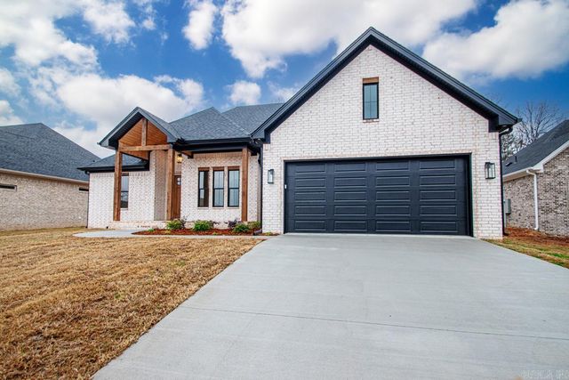 557 Valley Oak Drive, Sherwood, AR 72120