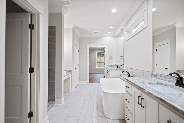 557 Valley Oak Drive, Sherwood, AR 72120