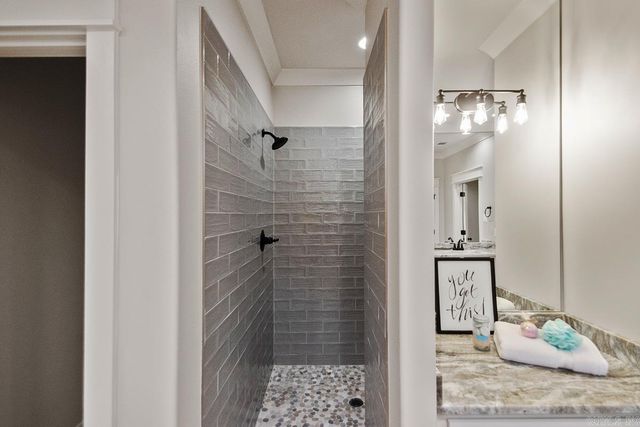 557 Valley Oak Drive, Sherwood, AR 72120