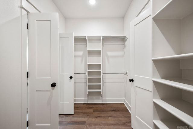 557 Valley Oak Drive, Sherwood, AR 72120