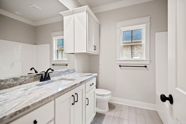 557 Valley Oak Drive, Sherwood, AR 72120