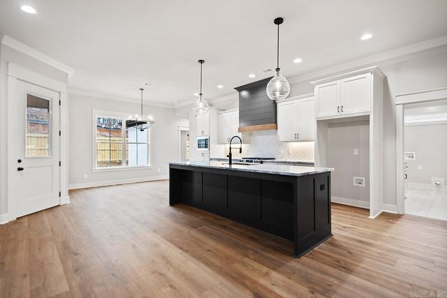 557 Valley Oak Drive, Sherwood, AR 72120