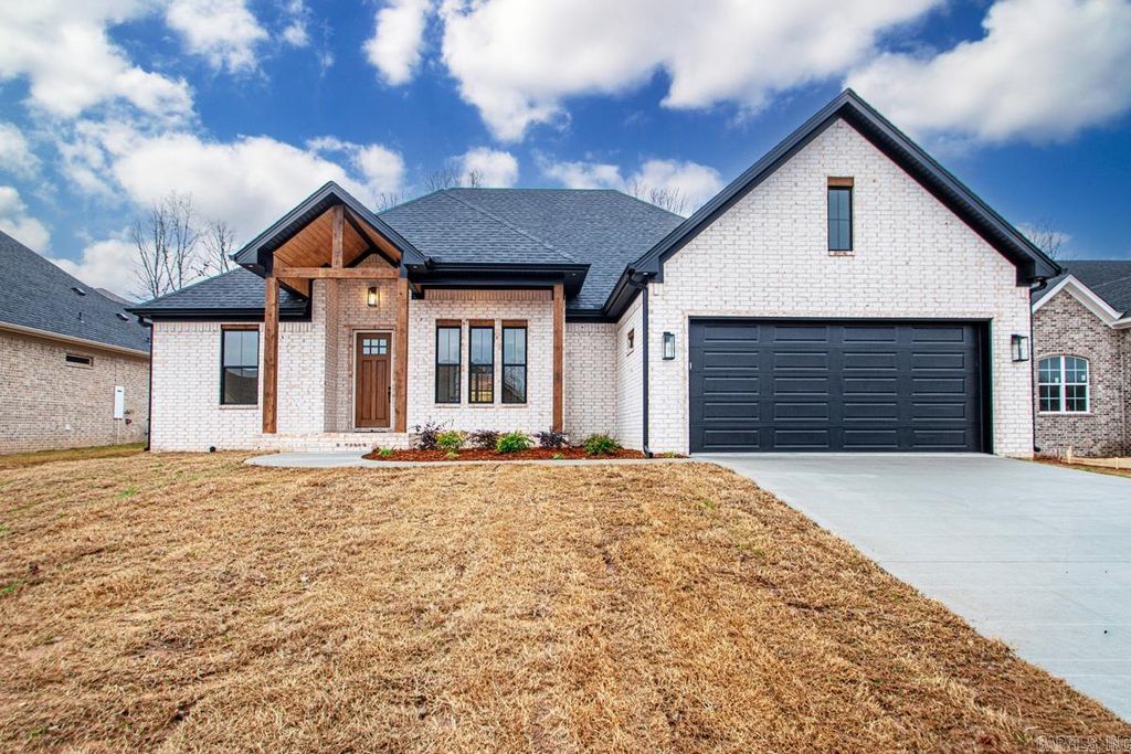 557 Valley Oak Drive, Sherwood, AR 72120