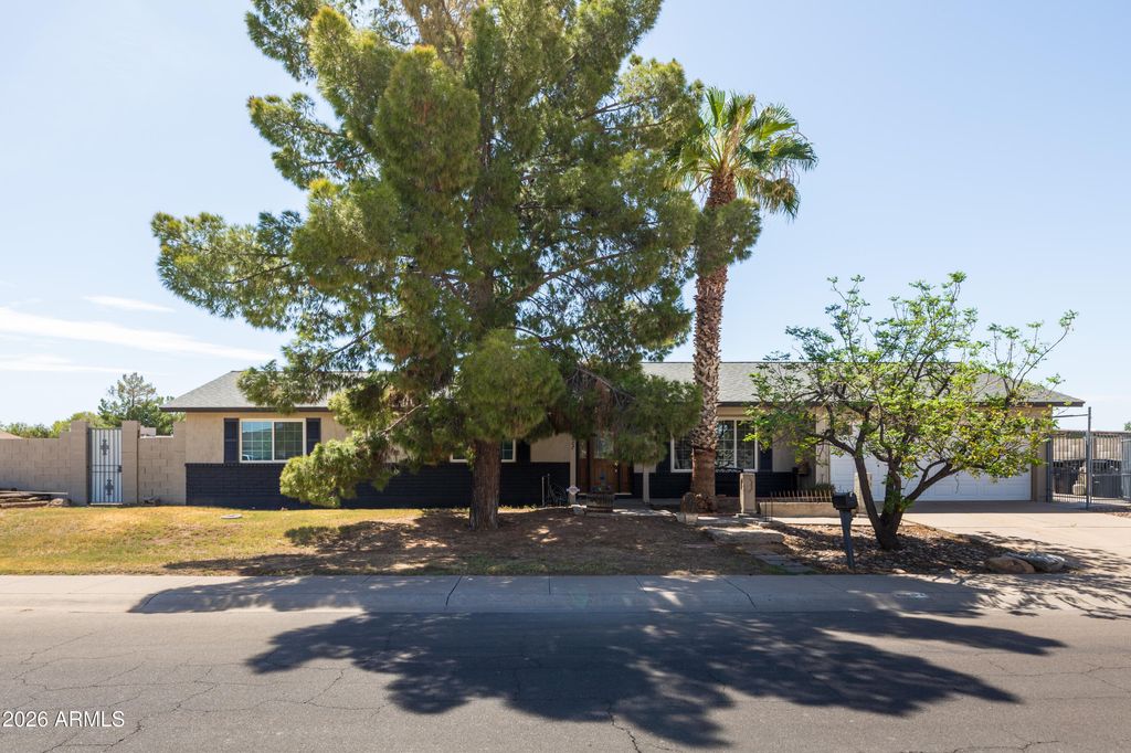 8607 W Earll Drive, Phoenix, AZ 85037 — exterior