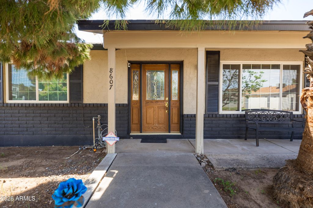 8607 W Earll Drive, Phoenix, AZ 85037 — photo 2
