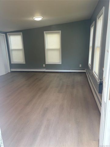 311 Madison Avenue Cottage, Cedarhurst, NY 11516