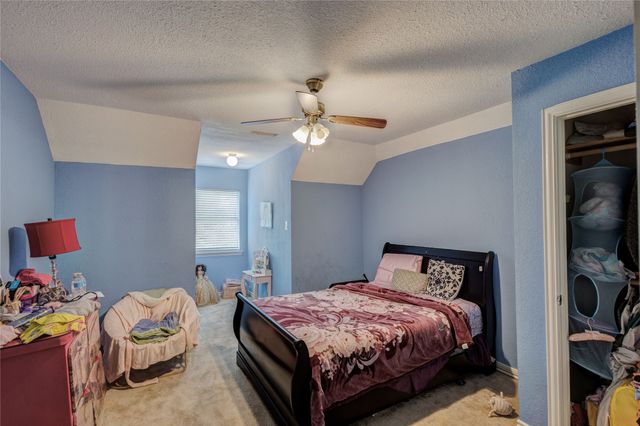 1915 Lillian Avenue, Glenn Heights, TX 75154