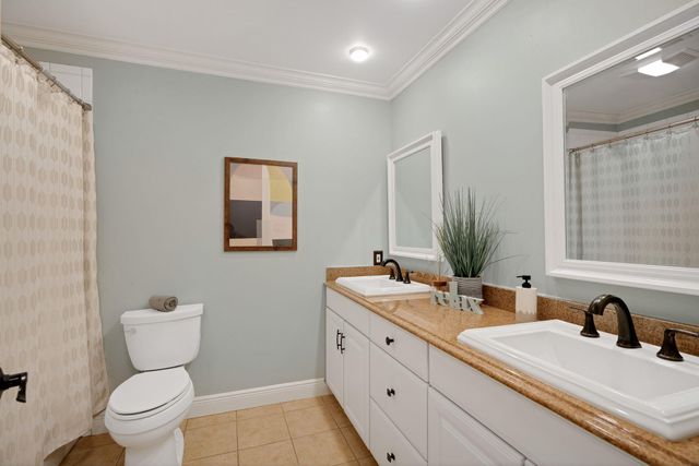 6703 One Oak RD, Austin, TX 78749