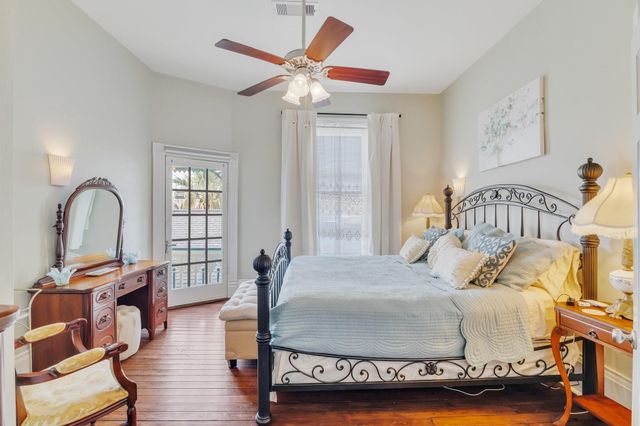 1724 S Ball Street, Galveston, TX 77550