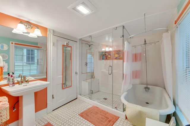 1724 S Ball Street, Galveston, TX 77550