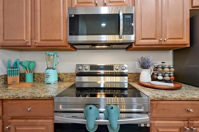 8966 CALIFORNIA PALM ROAD, Kissimmee, FL 34747