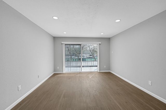 7555 Katy Fwy 146, Houston, TX 77024