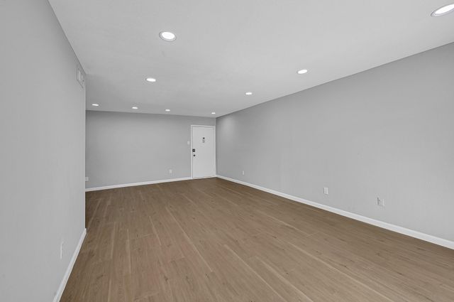 7555 Katy Fwy 146, Houston, TX 77024