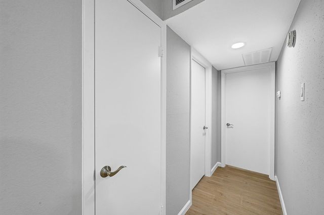 7555 Katy Fwy 146, Houston, TX 77024