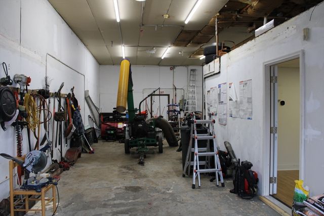 1 Business 1, Dedham, MA 02026