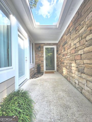 1906 KOLB FARM Circle, Marietta, GA 30008
