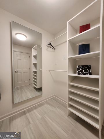 1906 KOLB FARM Circle, Marietta, GA 30008