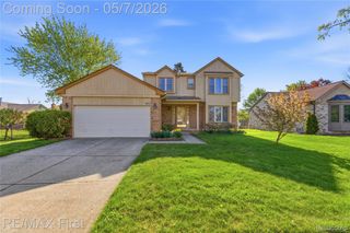 1800 Hillman Drive, Troy, MI 48083